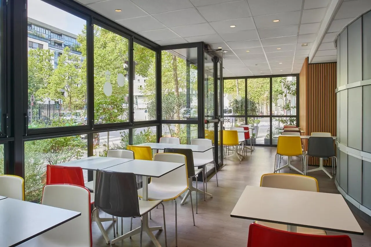 Campanile Paris 12 - Bercy Village 3*,
