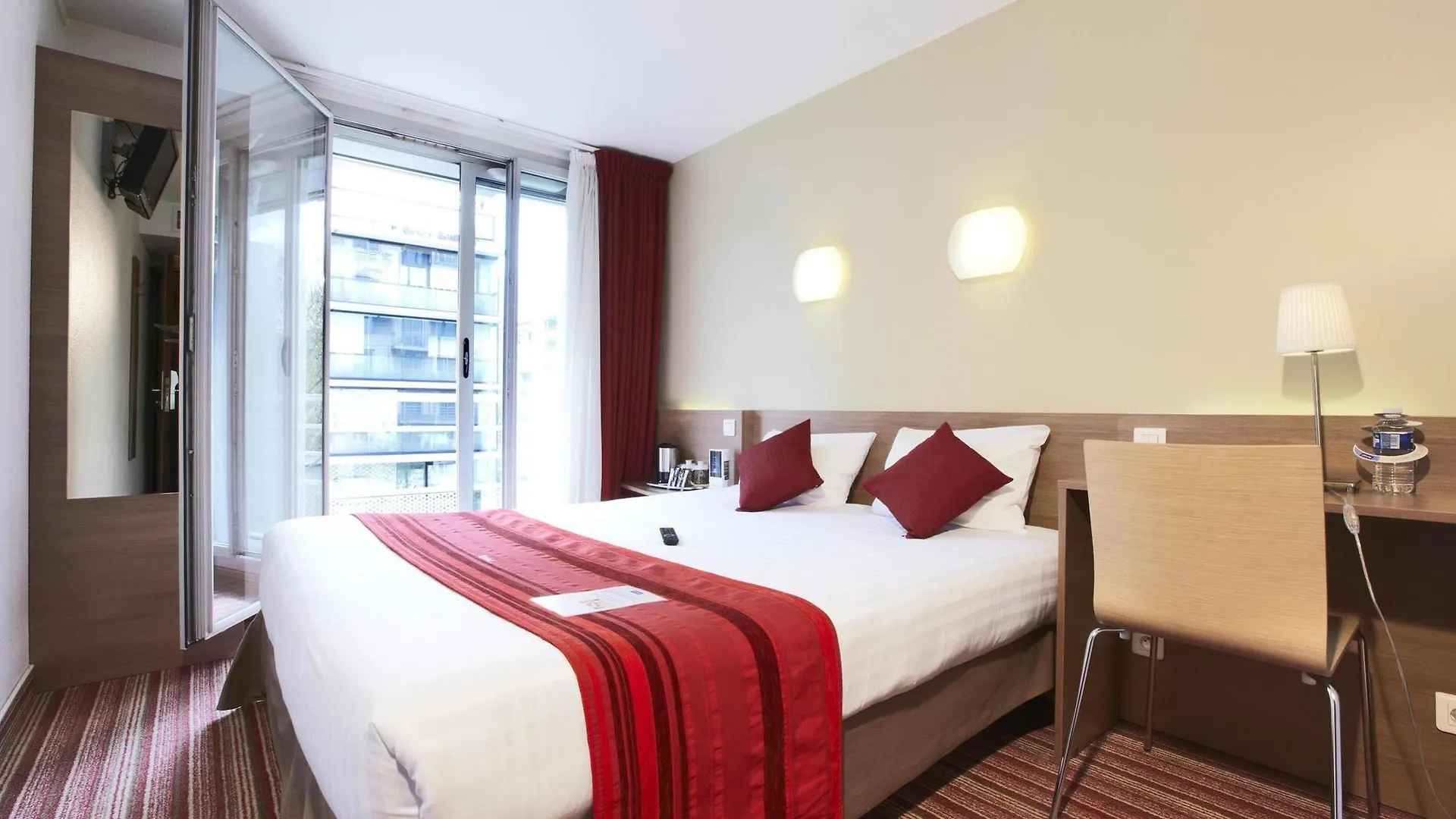 Campanile Paris 12 - Bercy Village Hotel